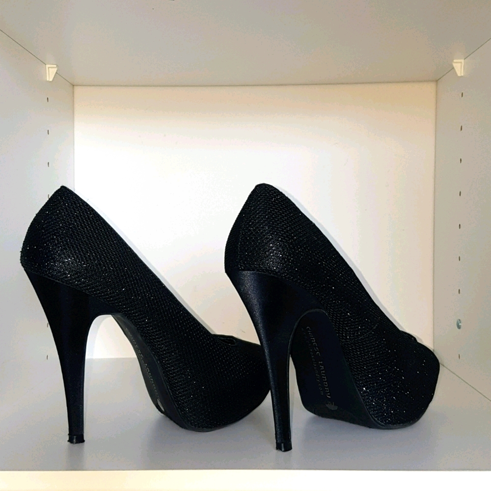 Chinese Laundry peep toe platform pumps